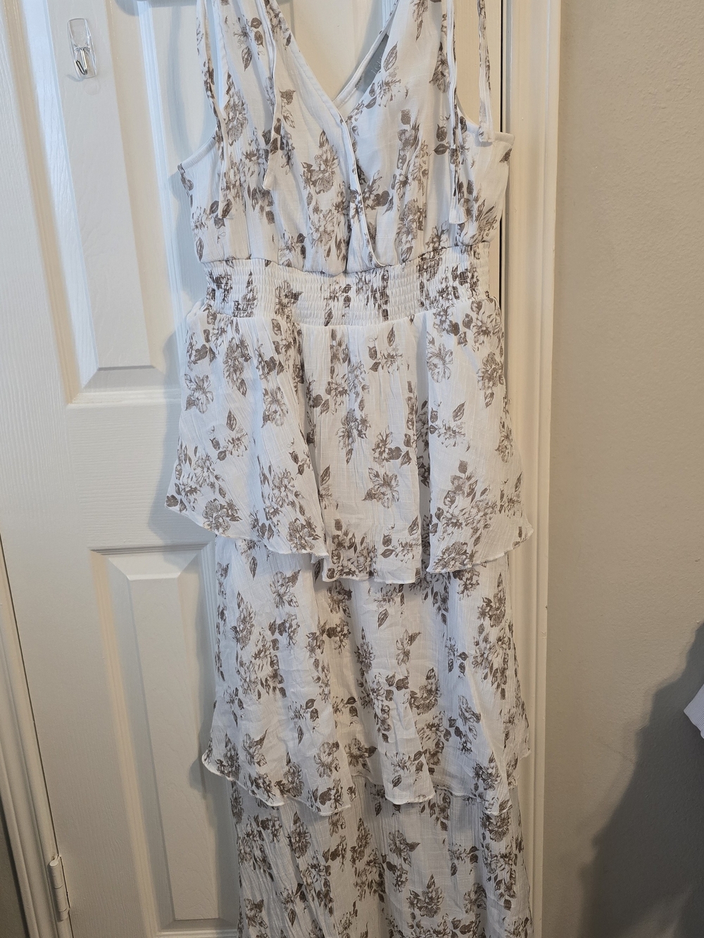 Floral J Gee Maxi Dress in White and Taupe